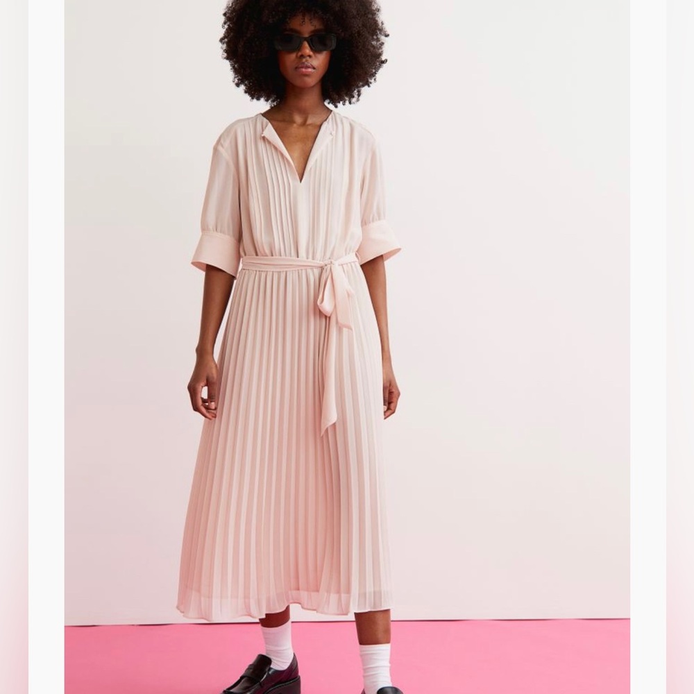 H&M Pink Pleated Midi Dress
